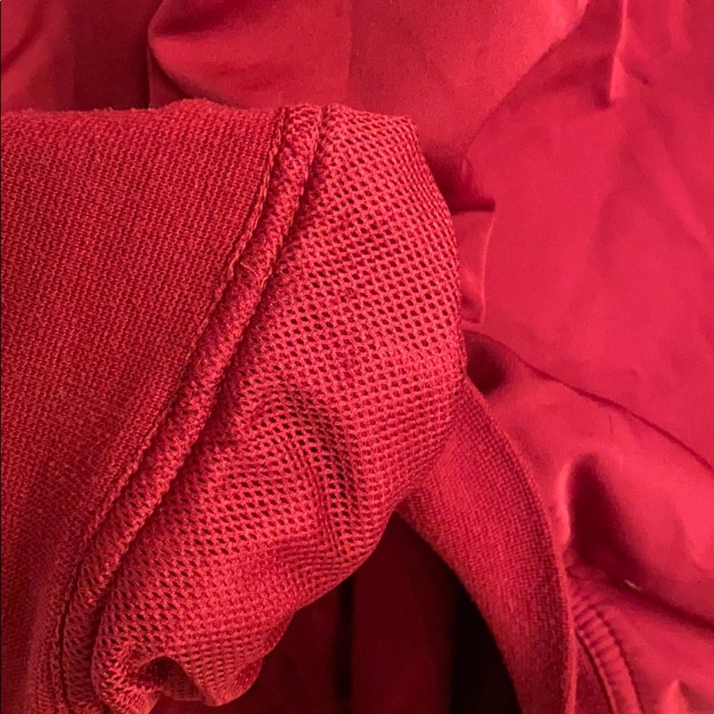 Red golf pullover - Picture 2 of 3